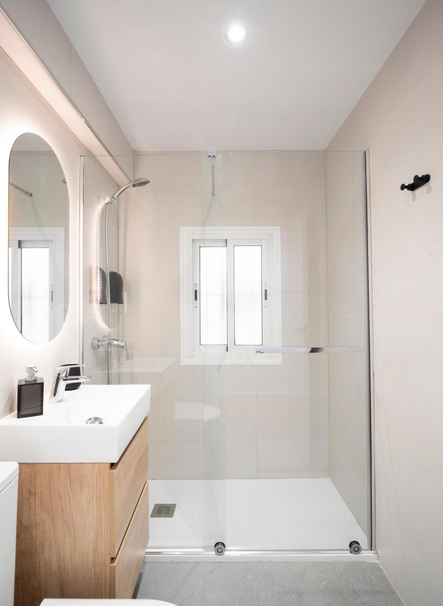 Ronda Suites Junto Estacion Tren Y Hospitales Granada Eksteriør bilde