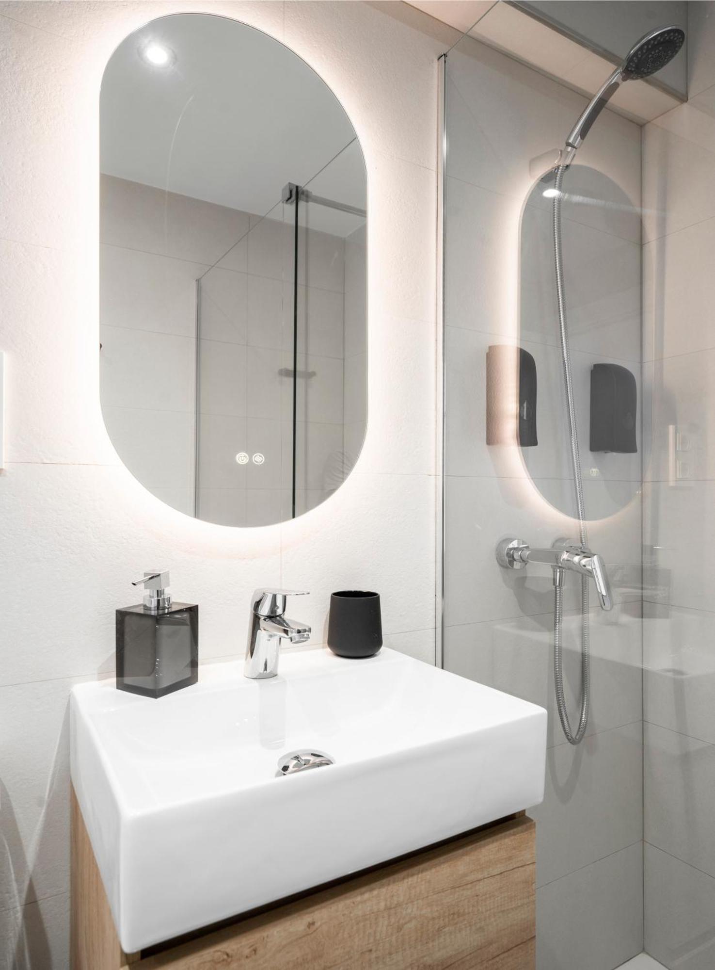Ronda Suites Junto Estacion Tren Y Hospitales Granada Eksteriør bilde